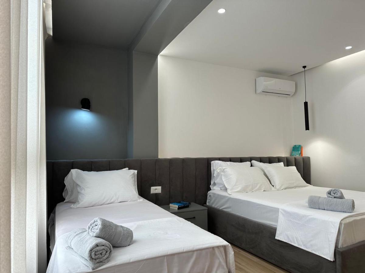 Luxurious Seaside Apartment Durrës Kültér fotó