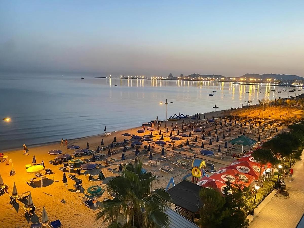 Luxurious Seaside Apartment Durrës Kültér fotó